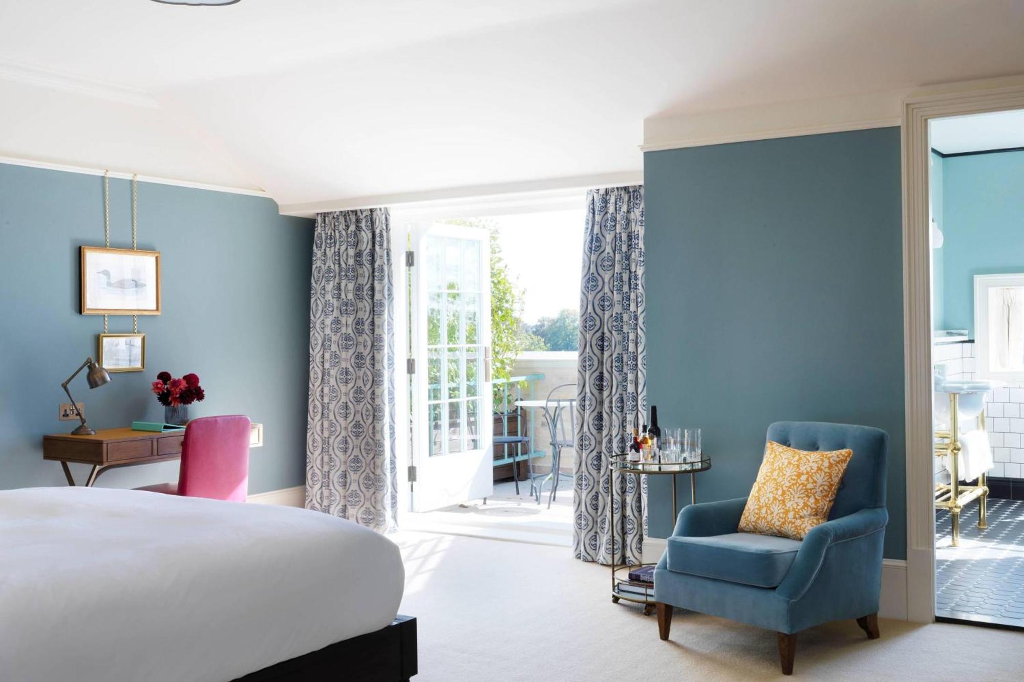 Hotel Arms, Autograph Collection 4*